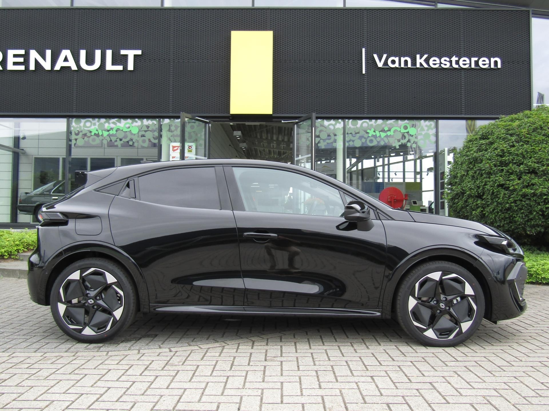 Renault Clio TCe 115pk Techno / Pack Premiere 18'' / Navigatie / Camera / Blindspot / Uit Voorraad Leverbaar