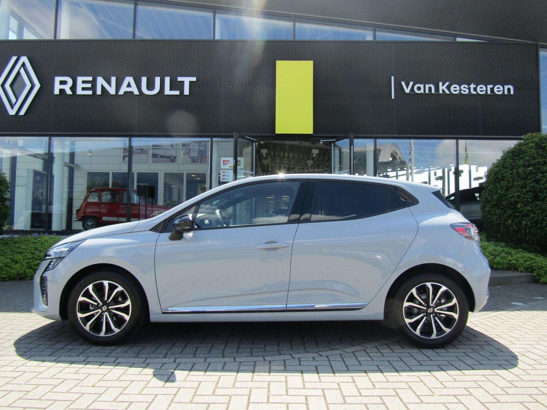 Renault Clio TCe 90 Techno Camera / 9,3" groot Navi / Stoel-Stuurverw. 