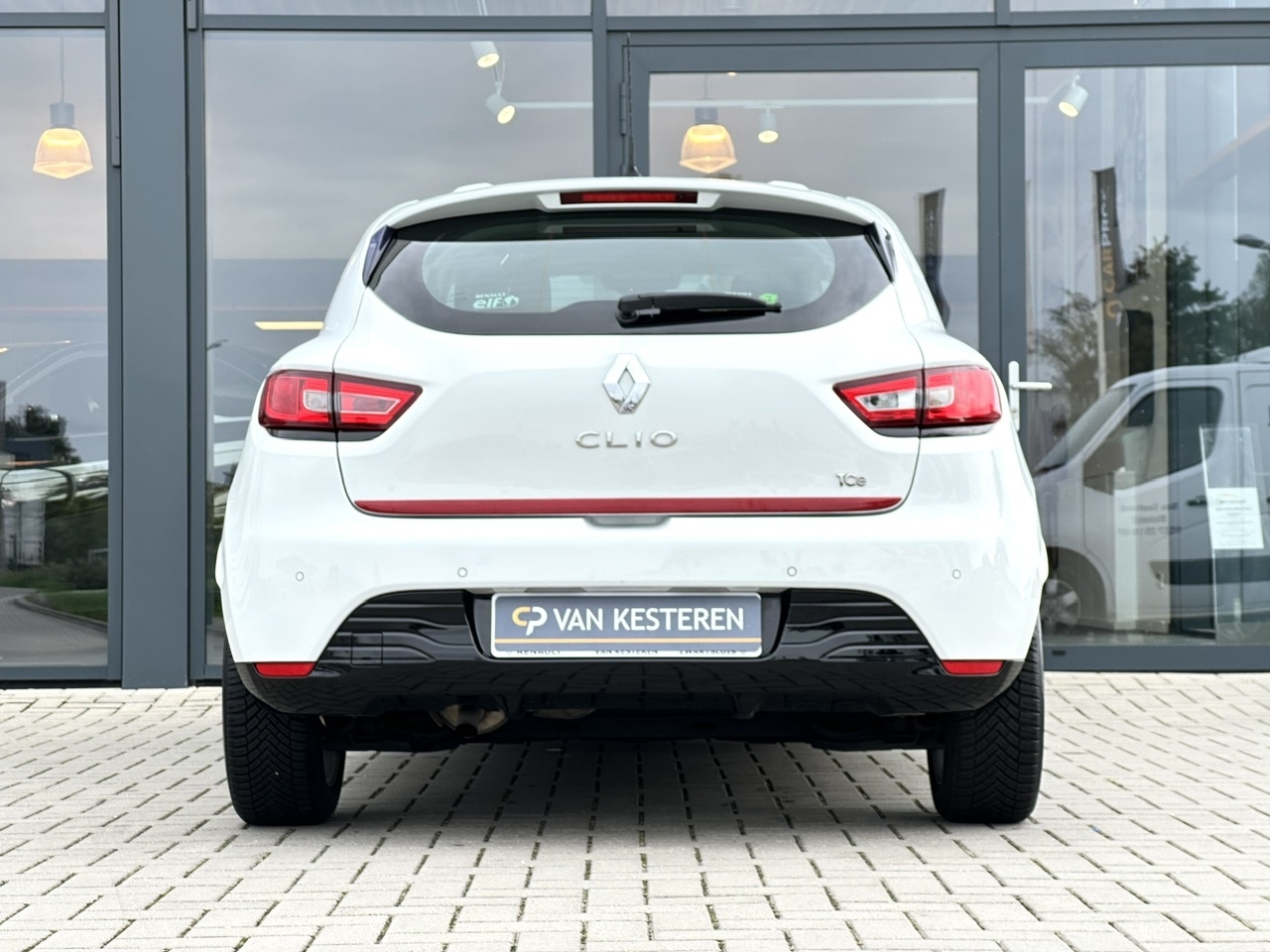 RENAULT Clio TCe 90pk Dynamique | Nav. | Cruise C. | Voll. Dealer Ond. | PDC | DAB | LMV | NL Auto | 