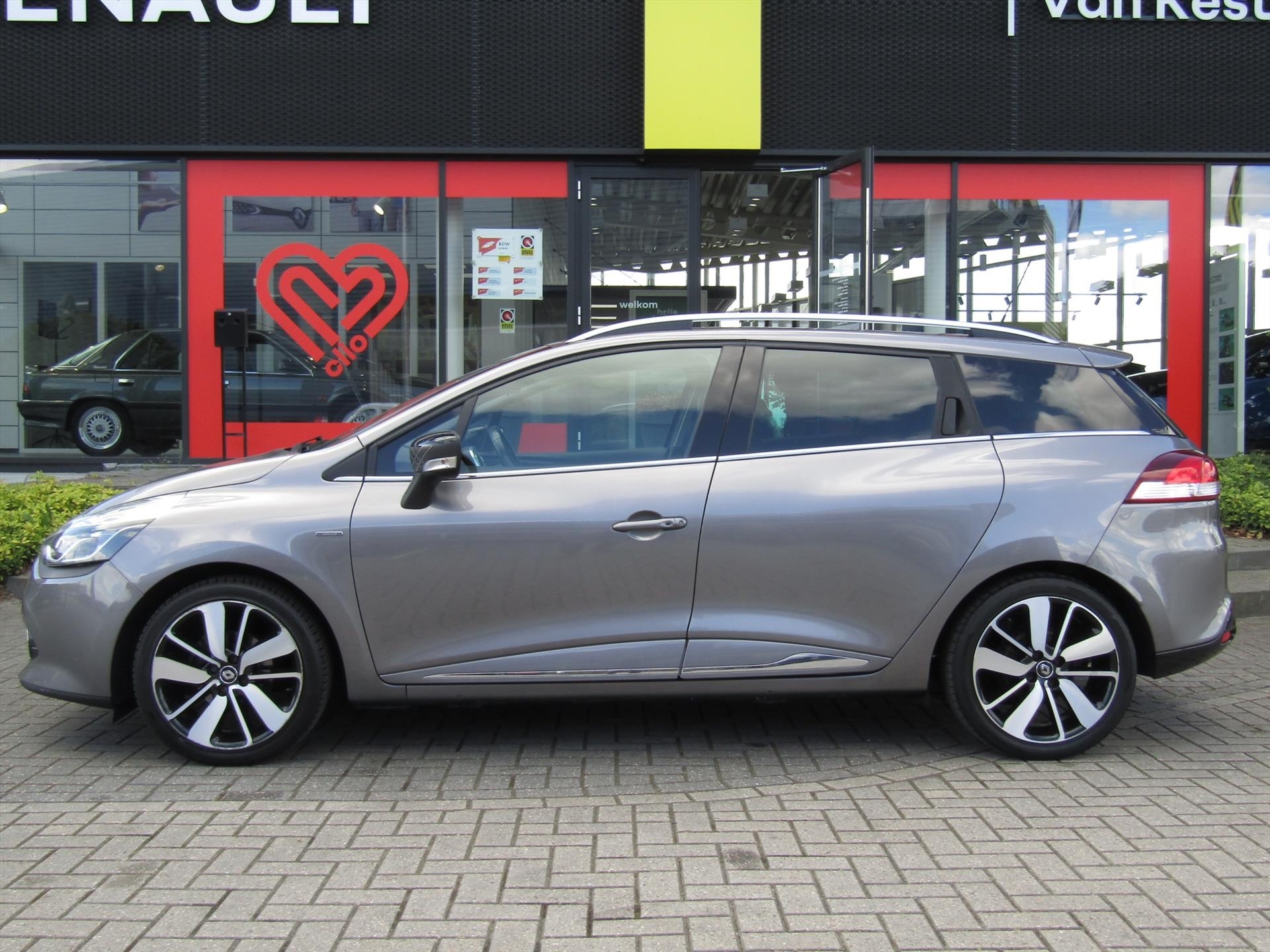 Renault Clio TCe 90pk Série Signature ICONIC / Trekhaak / Navigatie / Camera / Leder / Compleet dealer O.H.