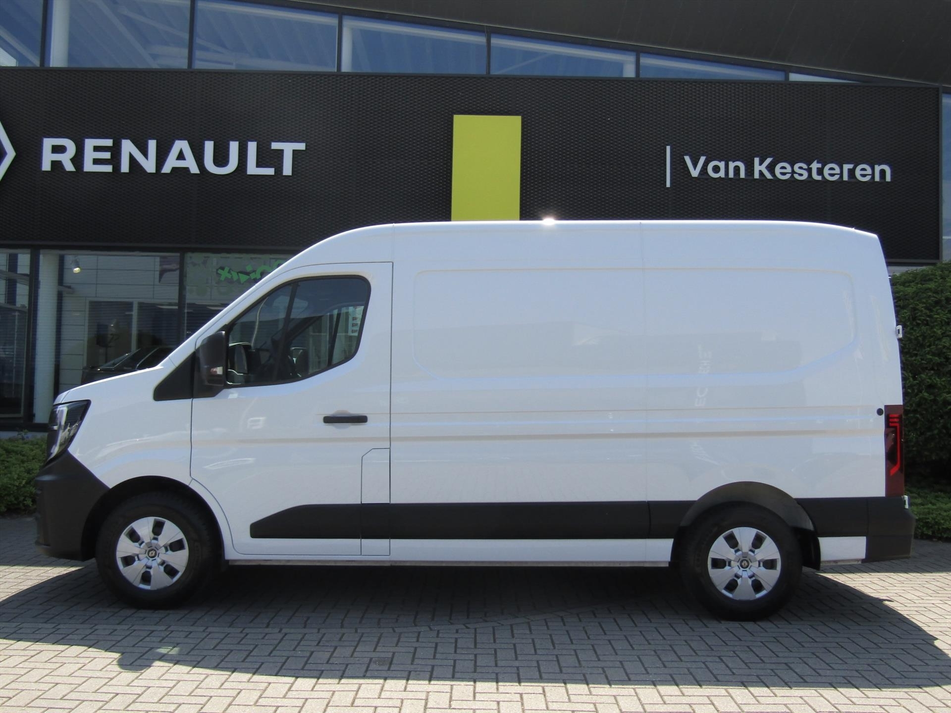 Renault Master 87kWh 140pk GROTE ACCU L2H2 T35 Advance Trekhaak / Navigatie / Camera / 4 Seizoenbanden