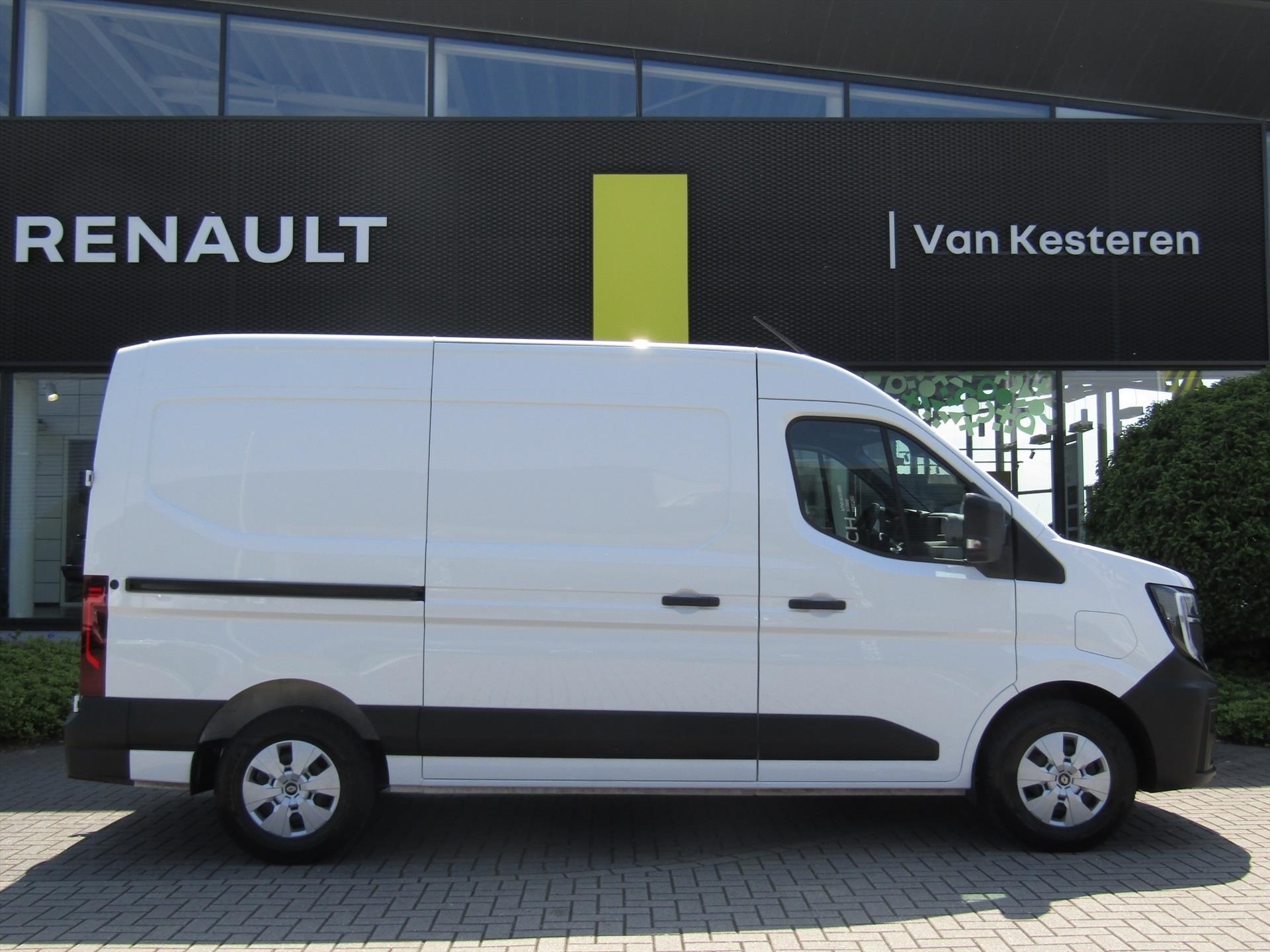 RENAULT Master GB 40kWh 130pk urban range L2H2 T35 Advance / Trekhaak / Navigatie / Camera / 4 Seizoenbanden