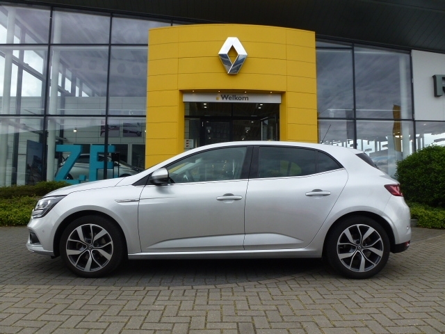 RENAULT Megane 1.2 TCe 130pk Bose / Easy Life / Camera / Trekhaak
