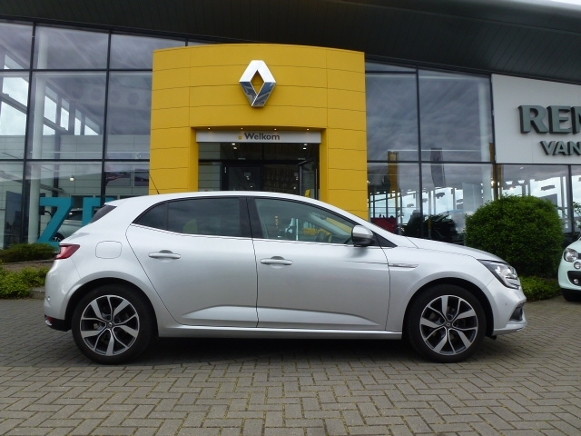 RENAULT Megane 1.2 TCe 130pk Bose / Easy Life / Camera / Trekhaak
