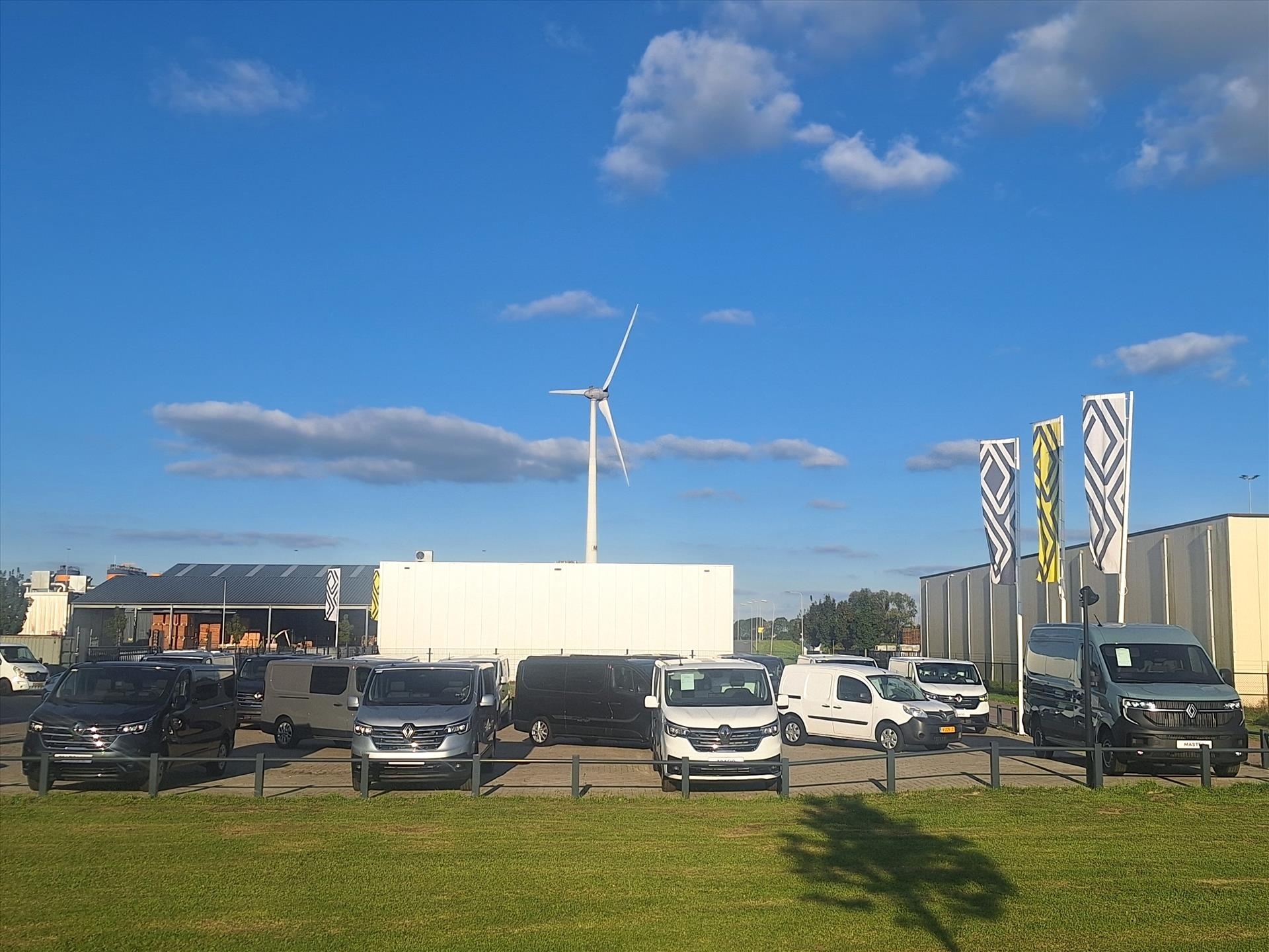 RENAULT Mégane E-Tech TECHNO EV60 220pk Optimum Charge / Trekhaak / Stoel-stuurverw. / 360gr. Camera