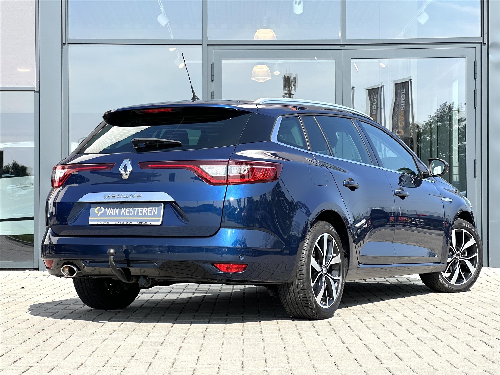 RENAULT Mégane Estate 1.3 TCe 140pk GPF Bose | Trekh. | Nav. | 8,7" R-Link | Cam. | PDC | All-Seasons | NL Auto |