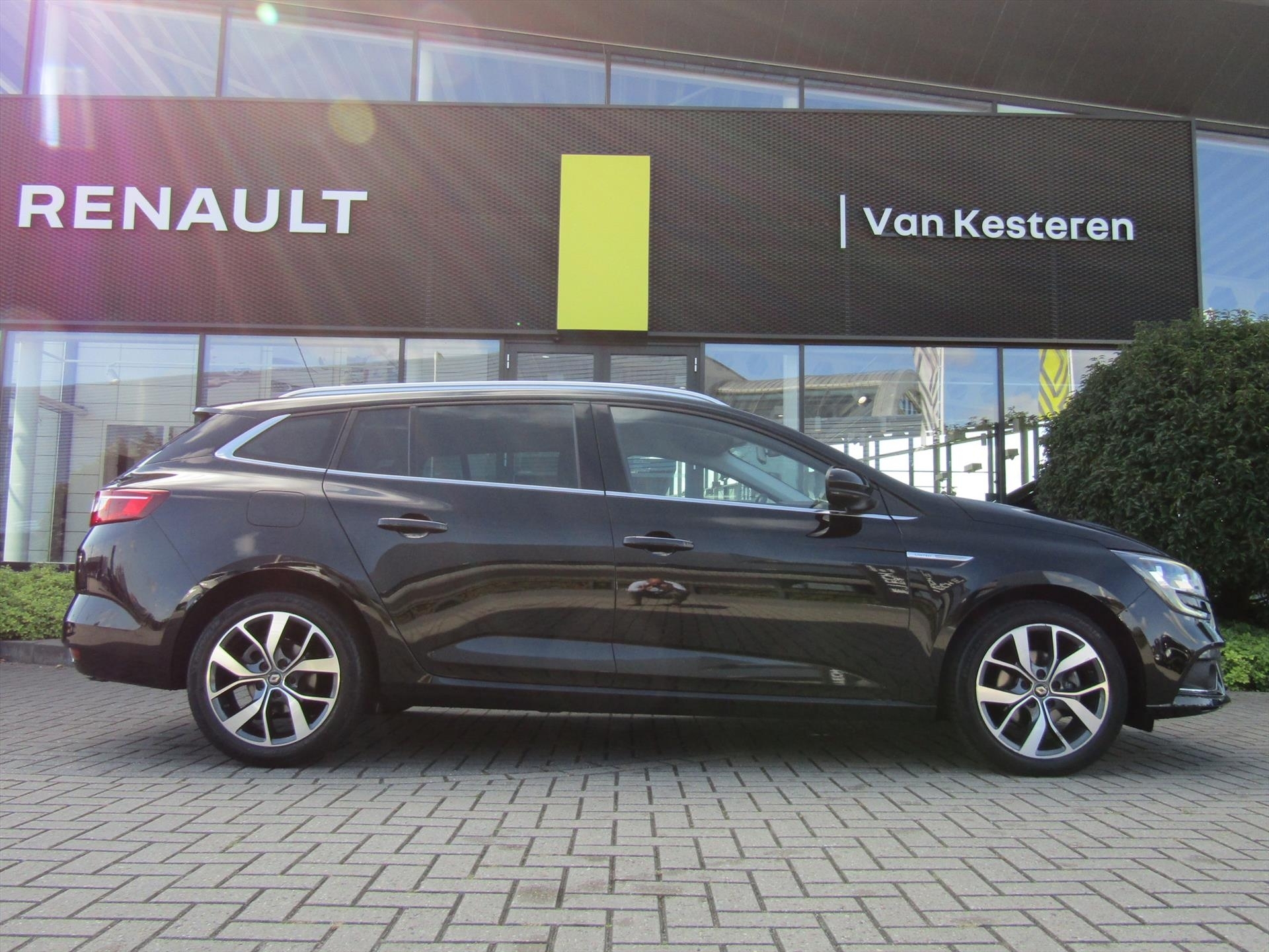 RENAULT Mégane Estate 1.3 TCe Navigatie / Caravantrekker 1700KG / Bose Velgen / NL Auto