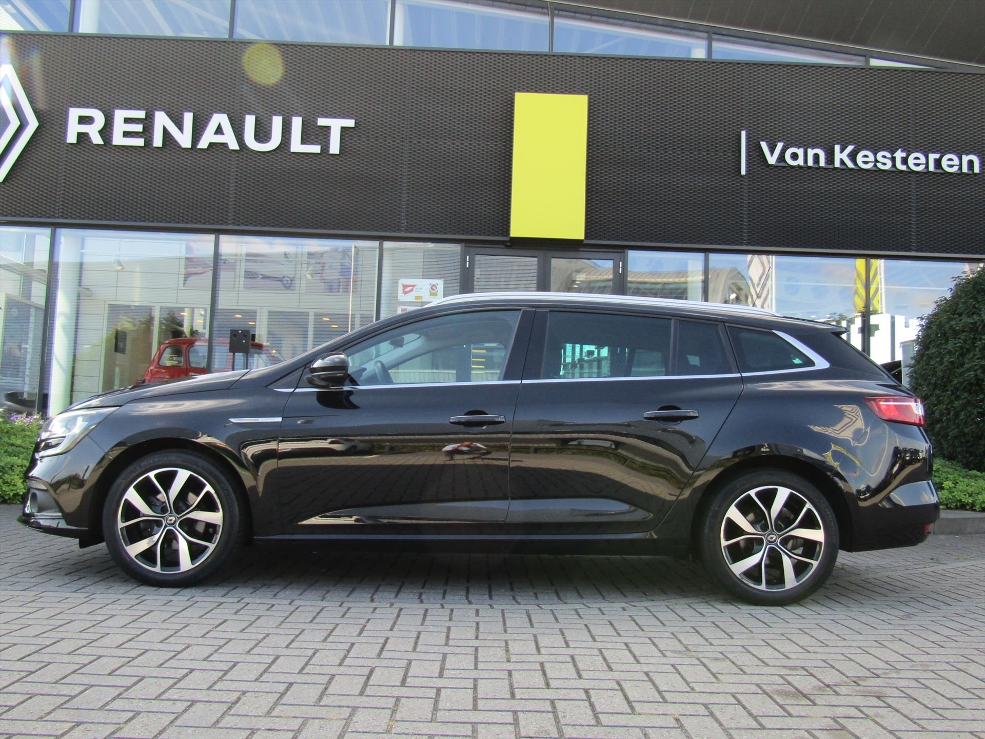 RENAULT Mégane Estate 1.3 TCe Navigatie / Caravantrekker 1700KG / Bose Velgen / NL Auto