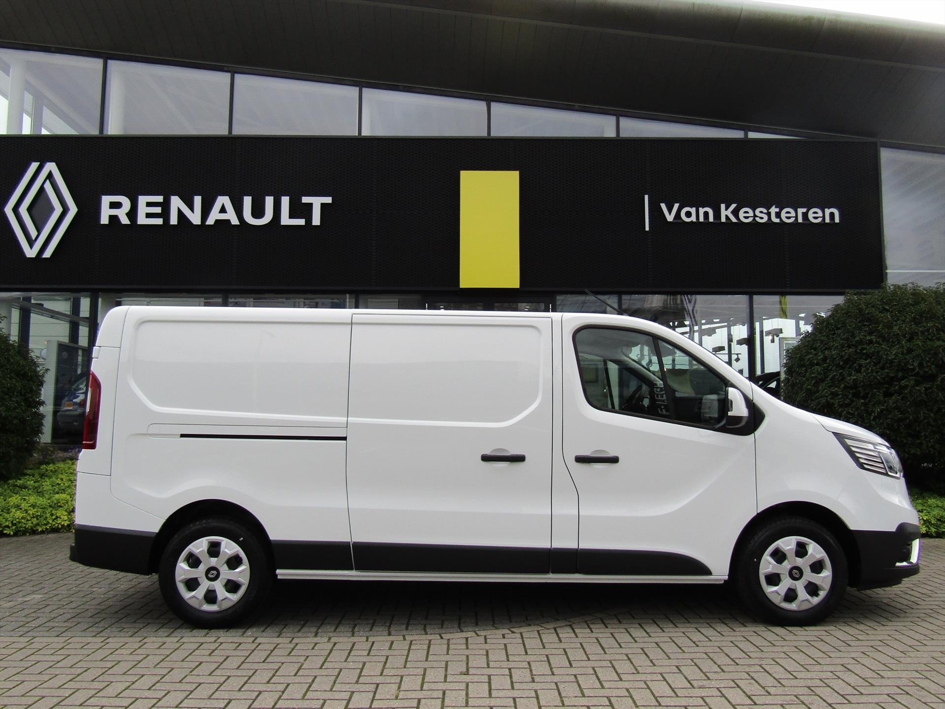 RENAULT Trafic GB 2.0 Blue dCi 110pk L2H1 T30 Advance / Camera / Bilndspot / Carplay / Androidauto / Clima / CC