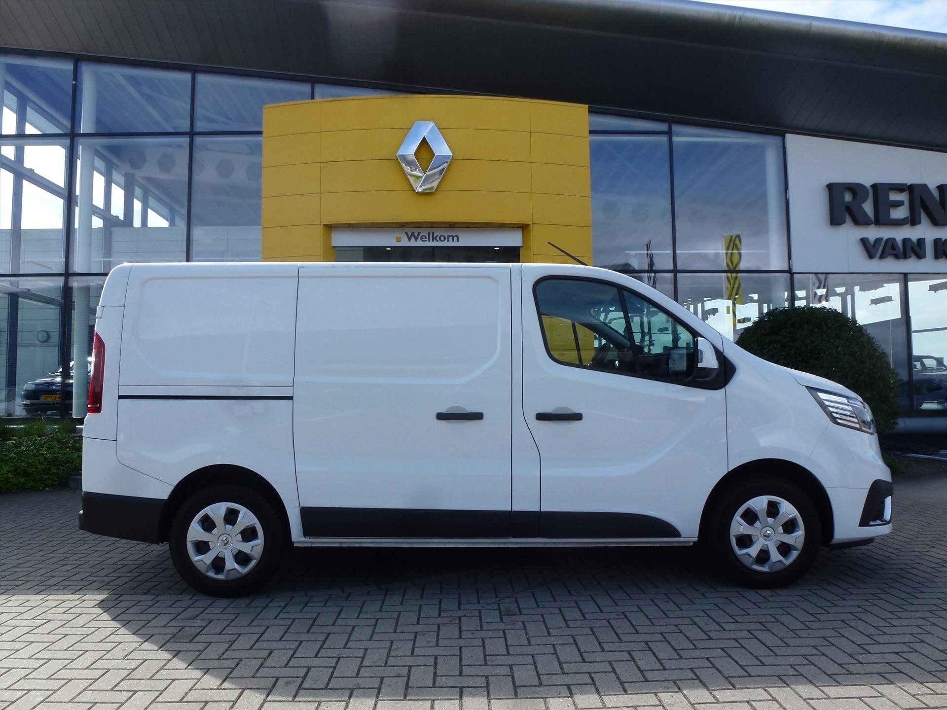 Renault Trafic GB 2.0 Blue dCi 131pk L1H1 T27 Work Edition / Trekhaak / Navigatie