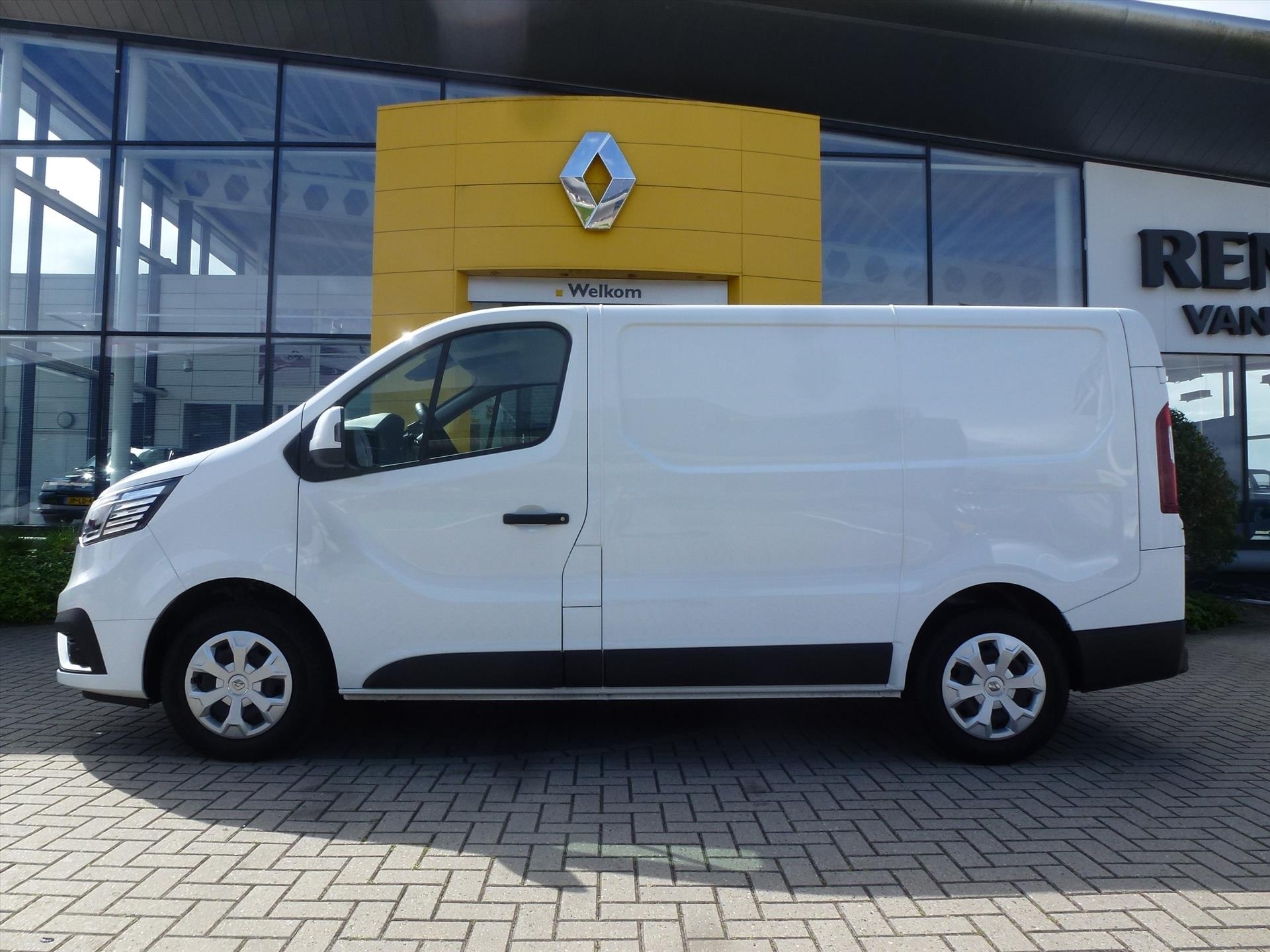 Renault Trafic GB 2.0 Blue dCi 131pk L1H1 T27 Work Edition / Trekhaak / Navigatie