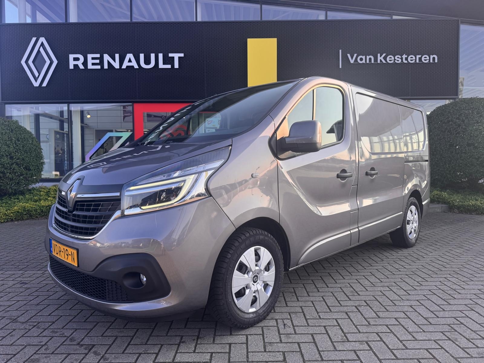 RENAULT Trafic GB 2.0 dCi Automaat 145pk L1H1 T29 | 2-Schuifdeuren | Trekhaak | LED | 1e Eig. | NL Auto 