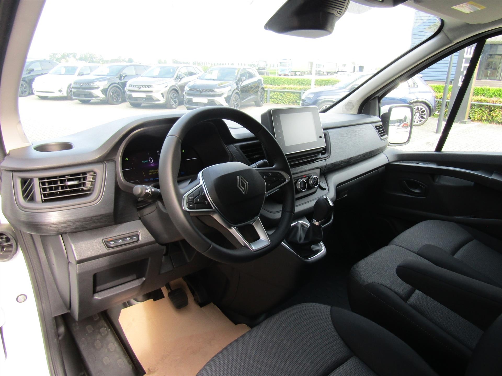 Renault Trafic GB E-TECH Electric 122pk L2H1 T29 Aut Advance / Navigatie / Camera / 4 Seizoensbanden