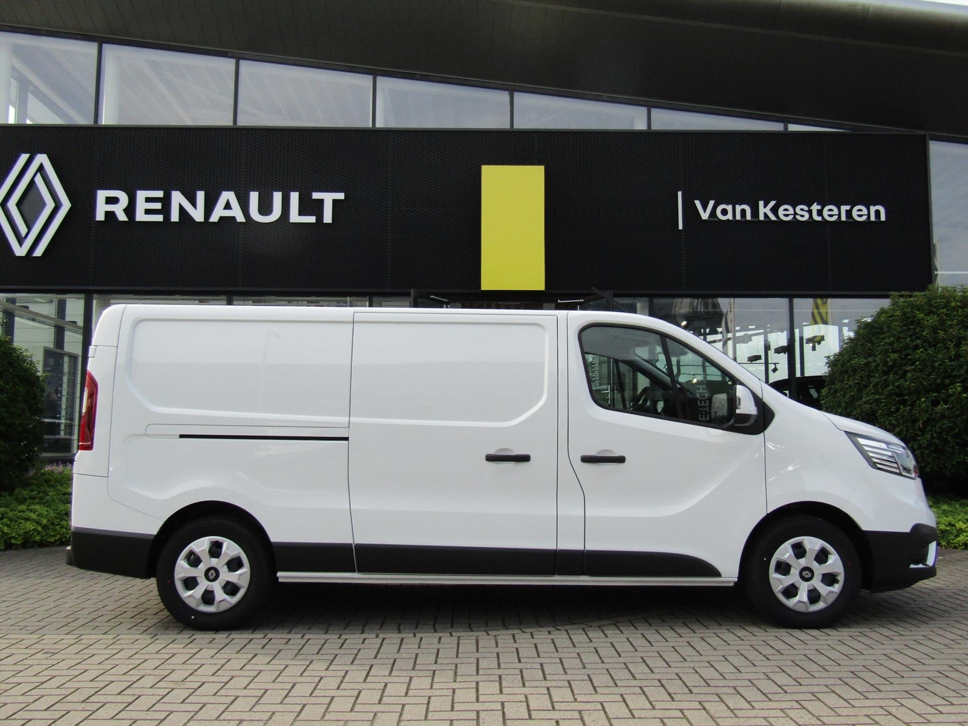 Renault Trafic GB E-TECH Electric 122pk L2H1 T29 Aut Advance / Navigatie / Camera / 4 Seizoensbanden
