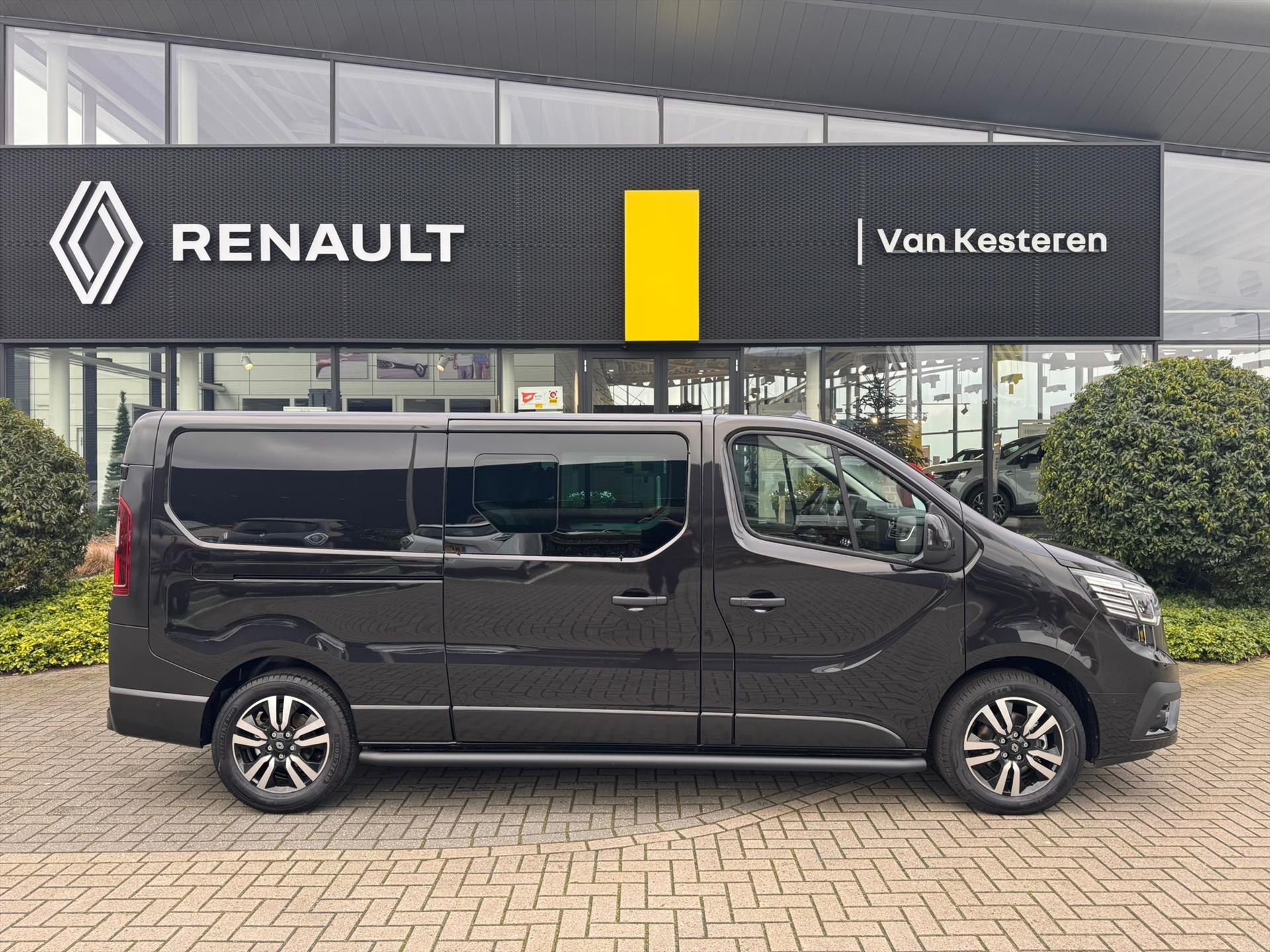 RENAULT Trafic GBDC 2.0 Blue dCi 170pk L2H1 5P T29 Extra Anniversary/ dubbel cabine / Trekhaak / Navigatie / Camera