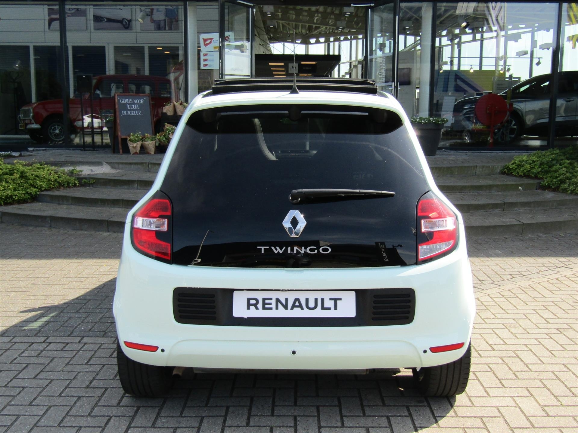 RENAULT Twingo 0.9 Energy TCe 90pk La Parissiene / Cabrio Top / Schuifdak / Navigatie / Camera / Stoelverwarming